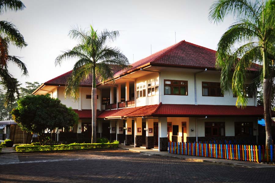 Elementary School Building - Wesley School Malang